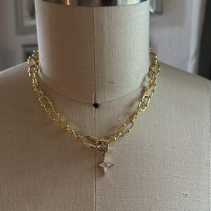 Elegant faux gold necklace Tiffany style